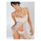 Attraente babydoll bianco in micro tulle con reggiseno in pizzo e apertura frontale